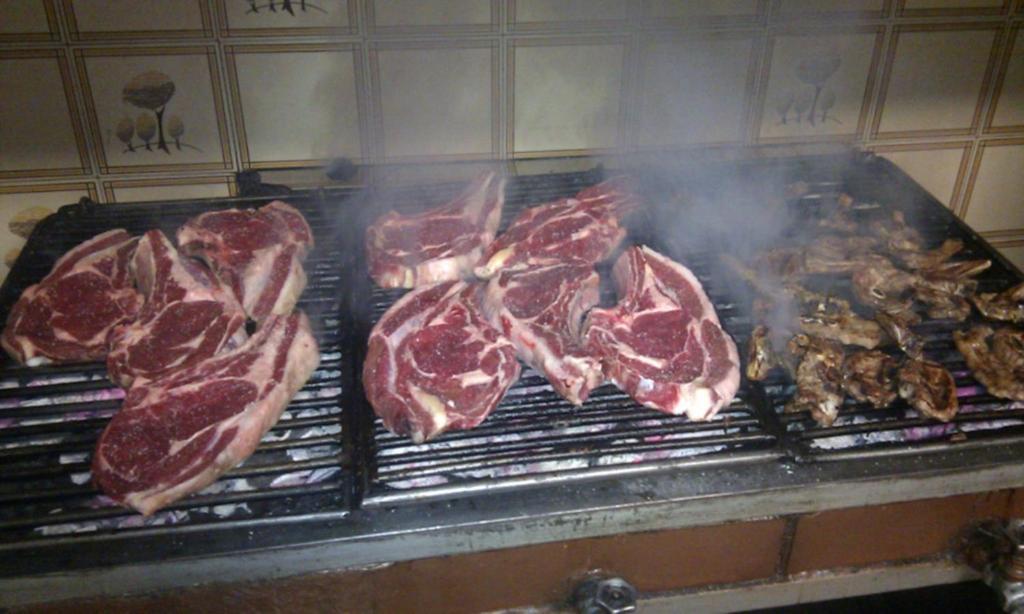 Hostal Restaurante El Chato El Barraco Εξωτερικό φωτογραφία